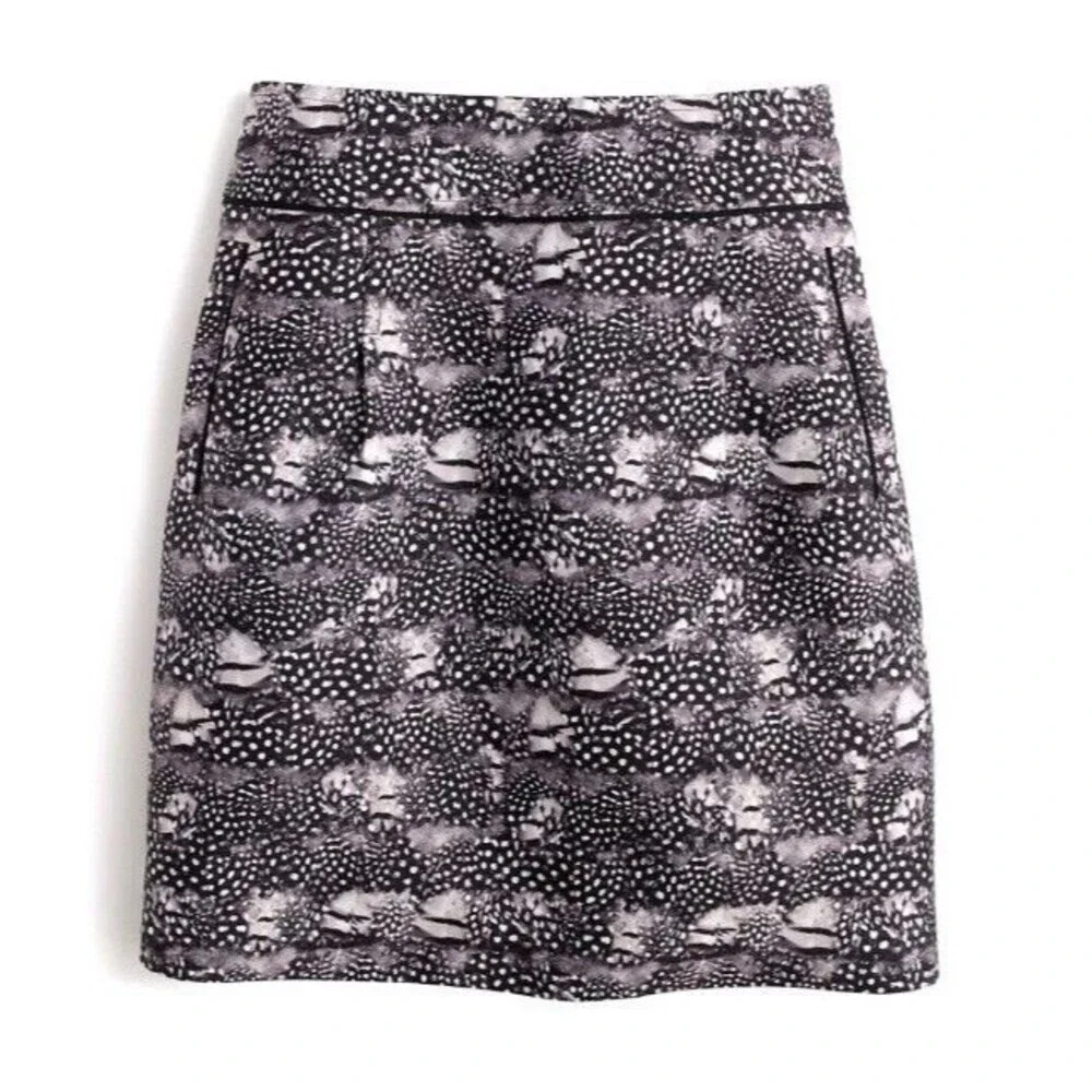 J.Crew Mini Skirt Sz 2 Feather Print Lined with Slip Pockets Back Zipper EUC 124